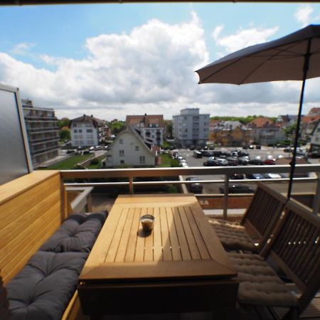 Appartement Sur La Digue - De Haan - Le Coq - Silver Beach D2 Esterno foto