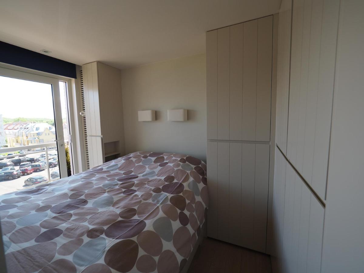 Appartement Sur La Digue - De Haan - Le Coq - Silver Beach D2 Esterno foto