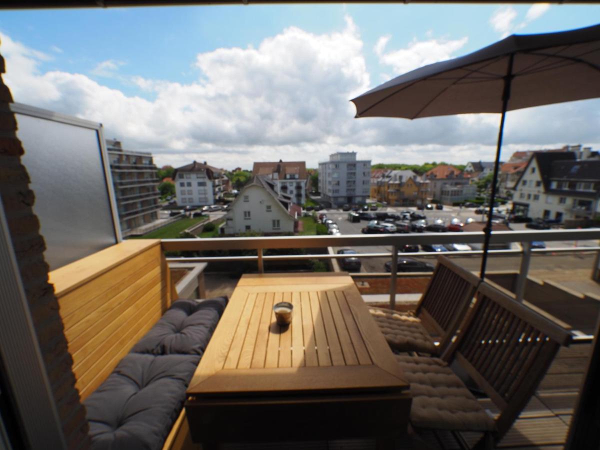 Appartement Sur La Digue - De Haan - Le Coq - Silver Beach D2 Esterno foto