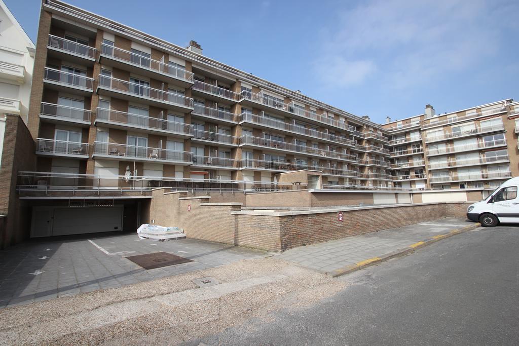 Appartement Sur La Digue - De Haan - Le Coq - Silver Beach D2 Esterno foto