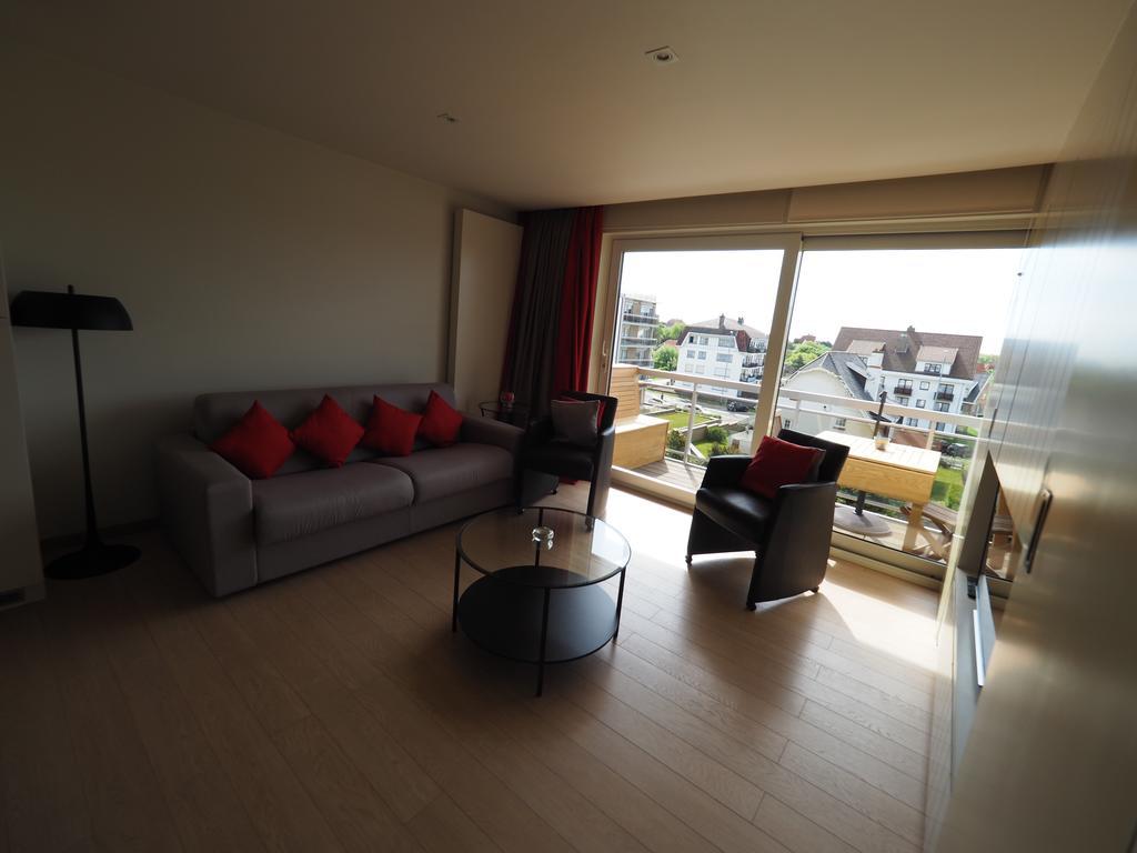 Appartement Sur La Digue - De Haan - Le Coq - Silver Beach D2 Esterno foto